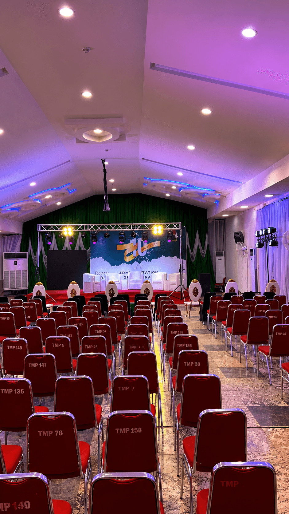 Hall 3 — view 2